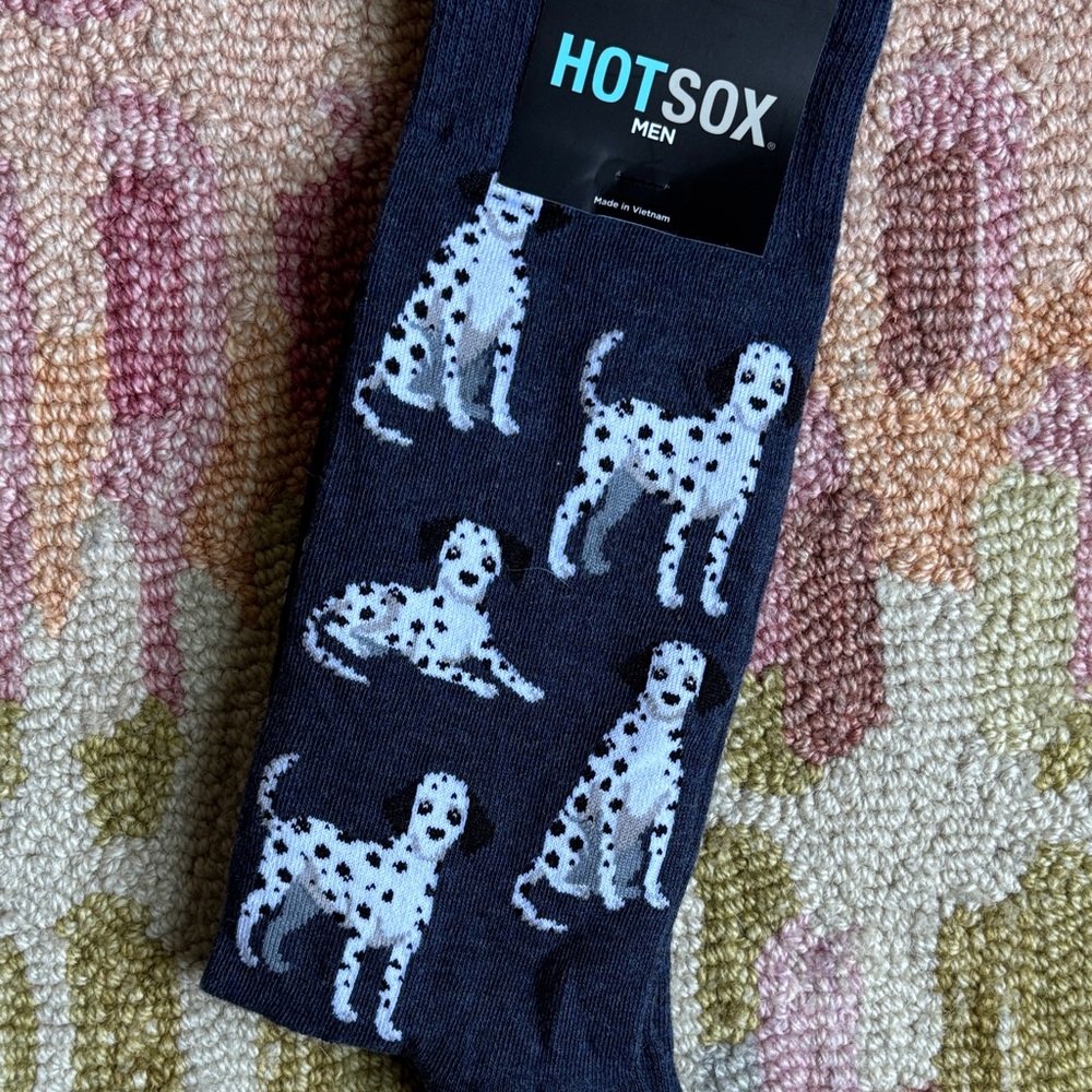 Hot Sox Men Dalmatian Dogs all over Socks NWT